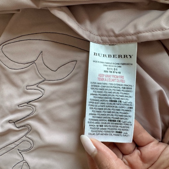 Burberry children’s bowling varsity jacket, size 8 pre owned - Picture 8 of 11